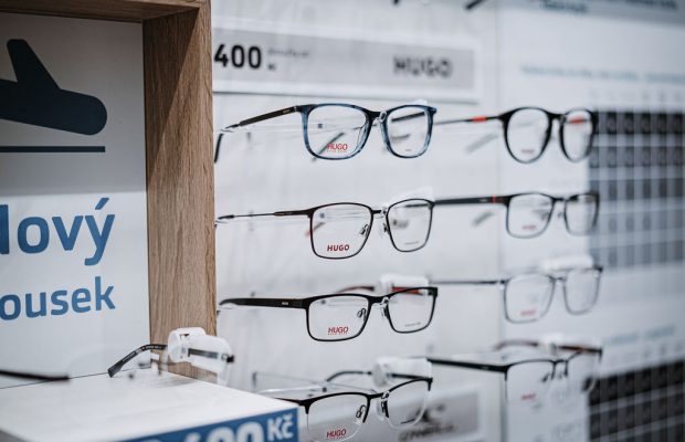 Dioptrické brýle v prodejně Grand Optical