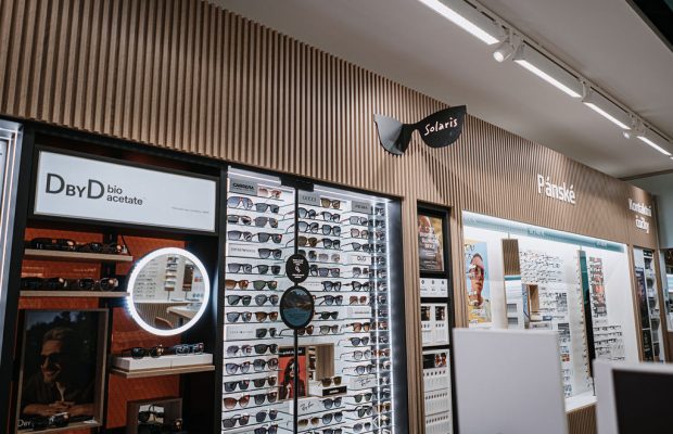 Výběr dioptrických brýlí světových značek v prodejně GrandOptical
