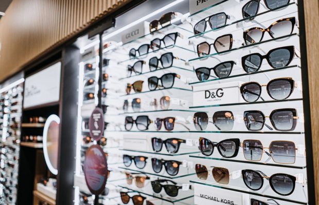 Sluneční brýle v prodejně GrandOptical značky D&G